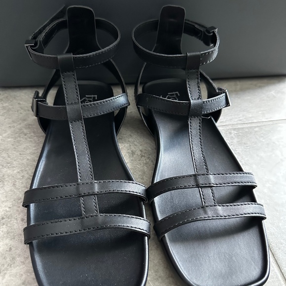 Franco Sarto Evan Sandal Size 7.5 - Picture 1 of 5